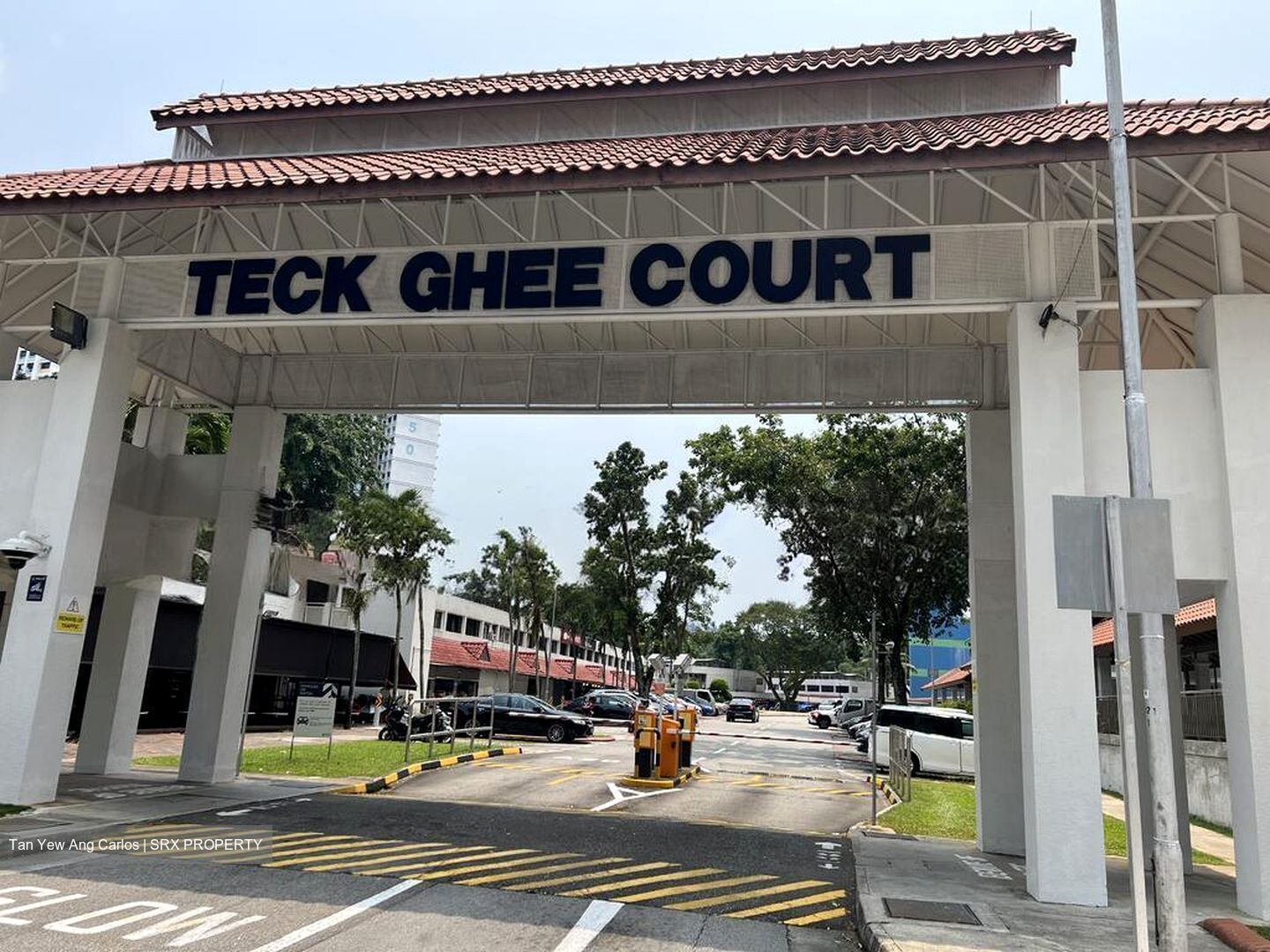Ang Mo Kio Avenue 1 (D20), Shop House #570472051